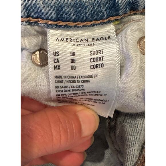 American Eagle Women's Distressed Cut Off Blue Jean Shorts 00 - Picture 9 of 10